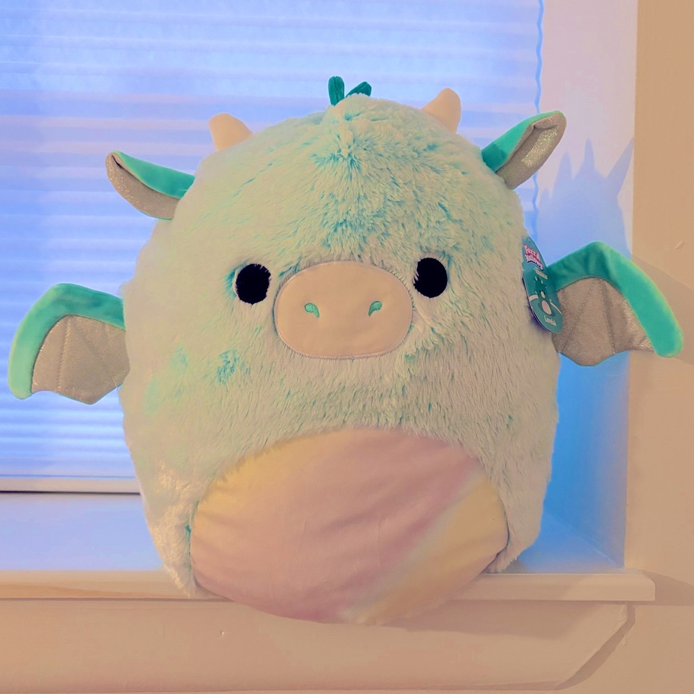 🐉NWT 16” Lorelai, the Dragon, Fuzz-A-Mallow, Original Squishmallow🐉